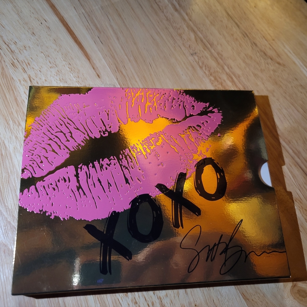 Scoot Barnes snatural no 1 eyeshadow pallet